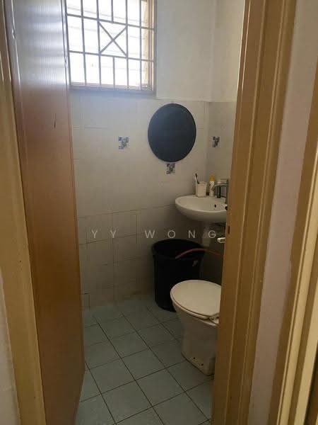 Pangsapuri untuk Dijual di Sri Cempaka (Taman Wawasan) - YY Wong - Bathroom - PropertyGuru.com.my