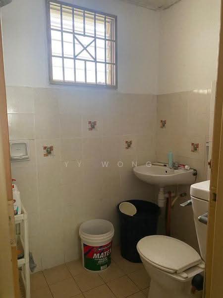 Pangsapuri untuk Dijual di Sri Cempaka (Taman Wawasan) - YY Wong - Bathroom - PropertyGuru.com.my
