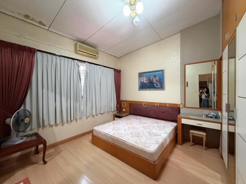 Semi-Detached House for Sale in Gelugor (Penang) - Bernard Chew - Bedroom - PropertyGuru.com.my