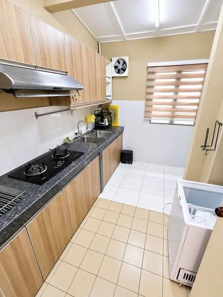 Rumah Teres 2-Tingkat untuk Disewa di Shah Alam (Selangor) - Sam Chan - Kitchen - PropertyGuru.com.my