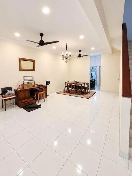 Rumah Teres 2-Tingkat untuk Disewa di Shah Alam (Selangor) - Sam Chan - Living Room - PropertyGuru.com.my