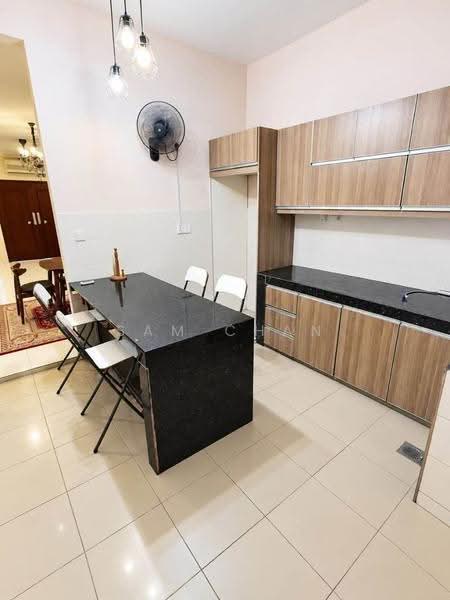 Rumah Teres 2-Tingkat untuk Disewa di Shah Alam (Selangor) - Sam Chan - Kitchen - PropertyGuru.com.my