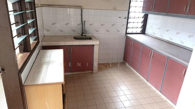 Pangsapuri untuk Disewa di Subang Perdana Goodyear Court 6 - Kenix Lee - Kitchen - PropertyGuru.com.my