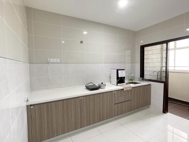 Condominium for Rent at Paraiso Residence @ The Earth - Nic Cheah - Kitchen - PropertyGuru.com.my