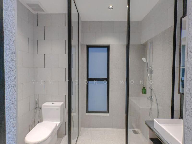 Kediaman Servis untuk Dijual di Scarletz Suites @ KL City Centre - Yew Foong Wong - Bathroom - PropertyGuru.com.my
