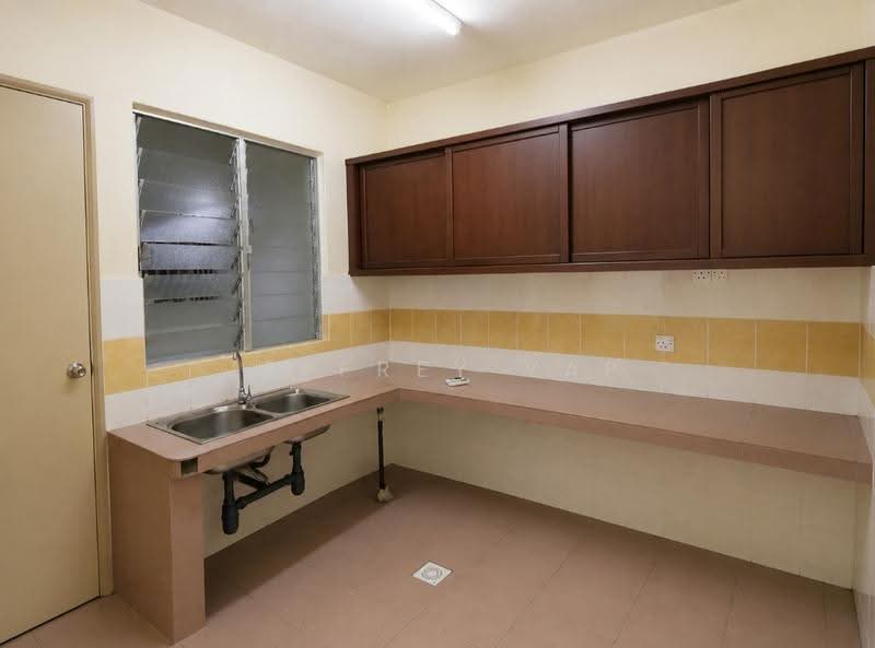 Pangsapuri untuk Disewa di Prima Tiara 1 - Jeffrey Yap - Kitchen - PropertyGuru.com.my
