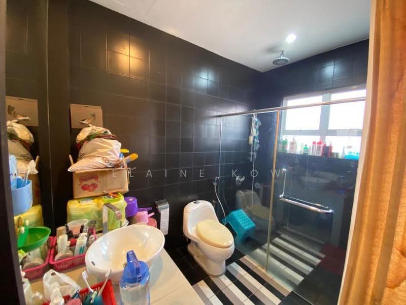 Semi-Detached House for Sale in Damansara Legenda (Petaling Jaya) - Elaine Kow - Bathroom - PropertyGuru.com.my