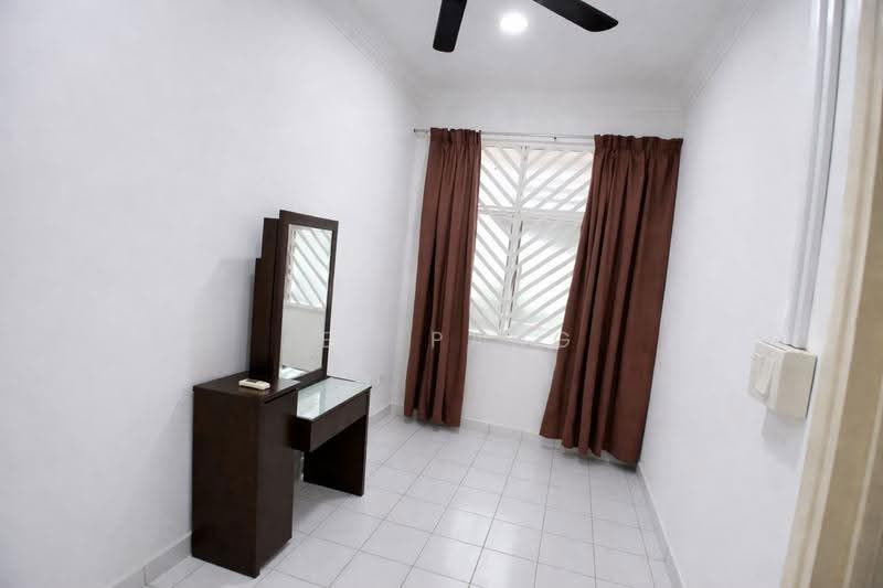 Rumah Teres 1.5-Tingkat untuk Dijual di Taman Molek (Johor Bahru) - Jet Pang - Bedroom - PropertyGuru.com.my