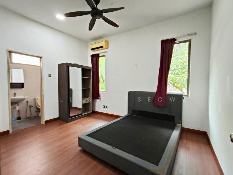 Semi-Detached House for Sale in Ambang Botanic (Klang) - Allister Seow - Bedroom - PropertyGuru.com.my