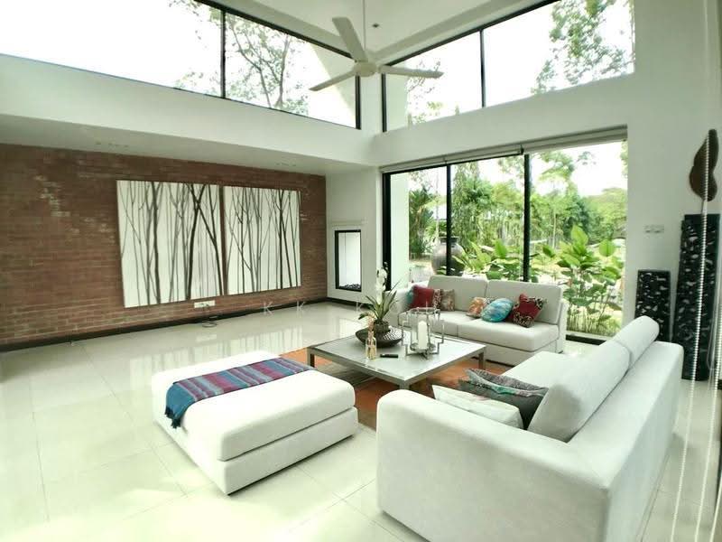 Bungalow House for Sale in Leisure Farm (Gelang Patah) - KK Koh - Living Room - PropertyGuru.com.my