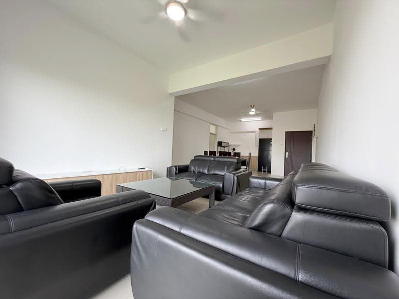 Kondominium untuk Disewa di Glisten Hill - Quinn Loh - Living Room - PropertyGuru.com.my