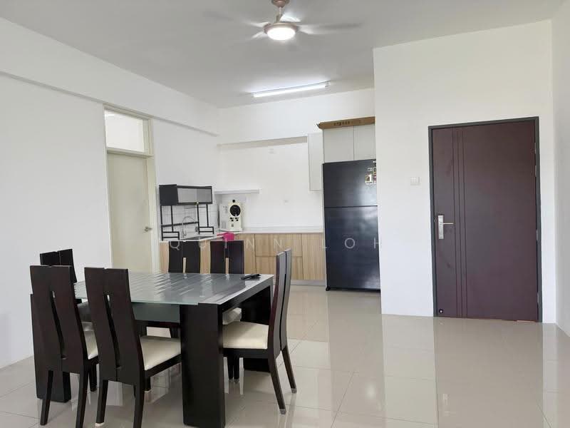 Kondominium untuk Disewa di Glisten Hill - Quinn Loh - Dining Room - PropertyGuru.com.my