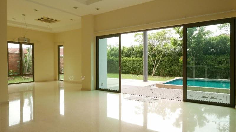 Bungalow House for Sale in Bukit Gita Bayu (Seri Kembangan) - Jovin Cheor - Living Room - PropertyGuru.com.my