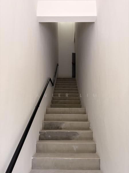 Shop for Rent in Nilai (Negeri Sembilan) - Xavier Lim - Corridor - PropertyGuru.com.my