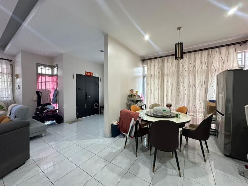 Semi-Detached House for Sale in Taman Bukit Jaya (Ulu Tiram) - Alicia Voon - Dining Room - PropertyGuru.com.my