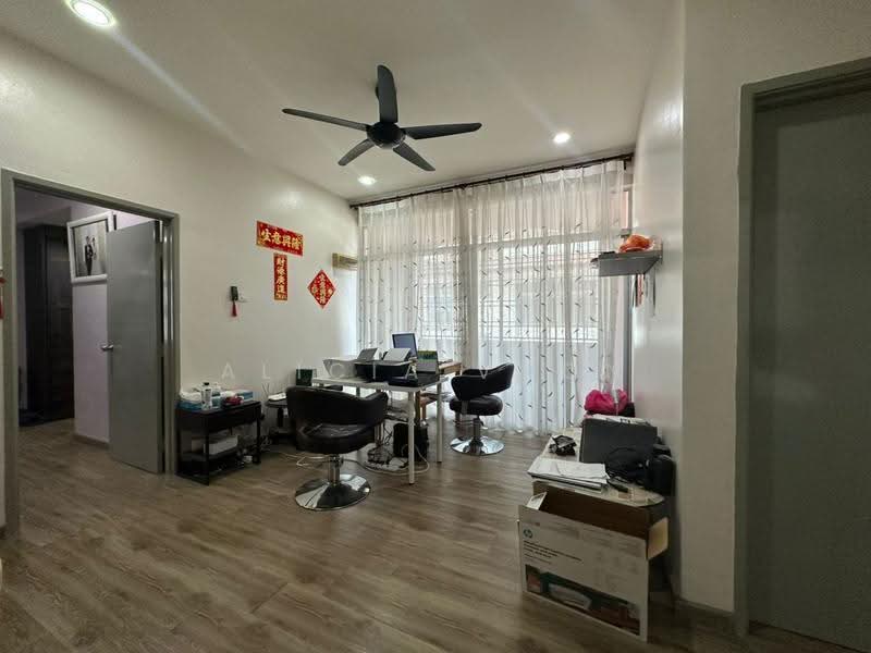 Semi-Detached House for Sale in Taman Bukit Jaya (Ulu Tiram) - Alicia Voon - Study - PropertyGuru.com.my