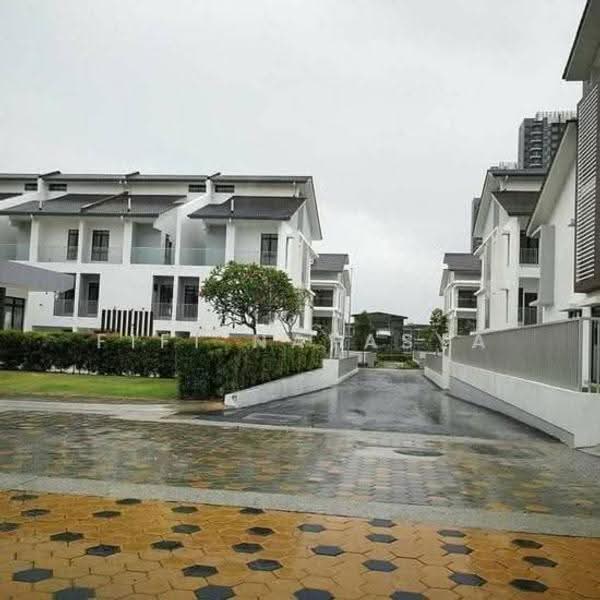 2.5-storey Terraced House for Sale in Bangi (Selangor) - Fifi Natasya - Exterior - PropertyGuru.com.my