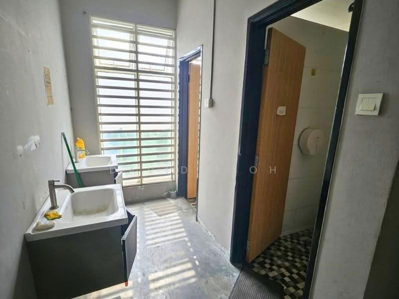 Commercial Semi-D for Rent in Alma (Bukit Mertajam) - David Teoh - Bathroom - PropertyGuru.com.my