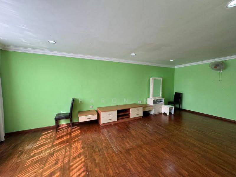 Rumah Teres 2.5-Tingkat untuk Disewa di Taman Perling (Perling) - Sharon Ng - Living Room - PropertyGuru.com.my
