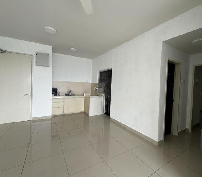 Kediaman Servis untuk Dijual di Maxim Residences - Kweenie Chong - Kitchen - PropertyGuru.com.my