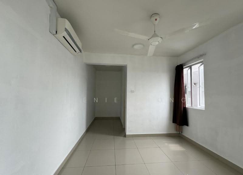 Kediaman Servis untuk Dijual di Maxim Residences - Kweenie Chong - Interior - PropertyGuru.com.my