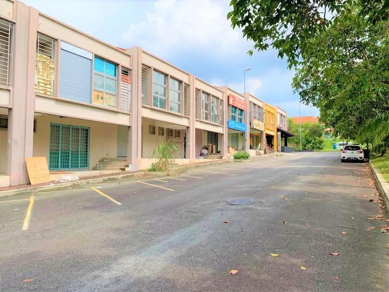 Shop for Rent in Bandar Putra Permai (Seri Kembangan) - Brandon Yee - Exterior - PropertyGuru.com.my