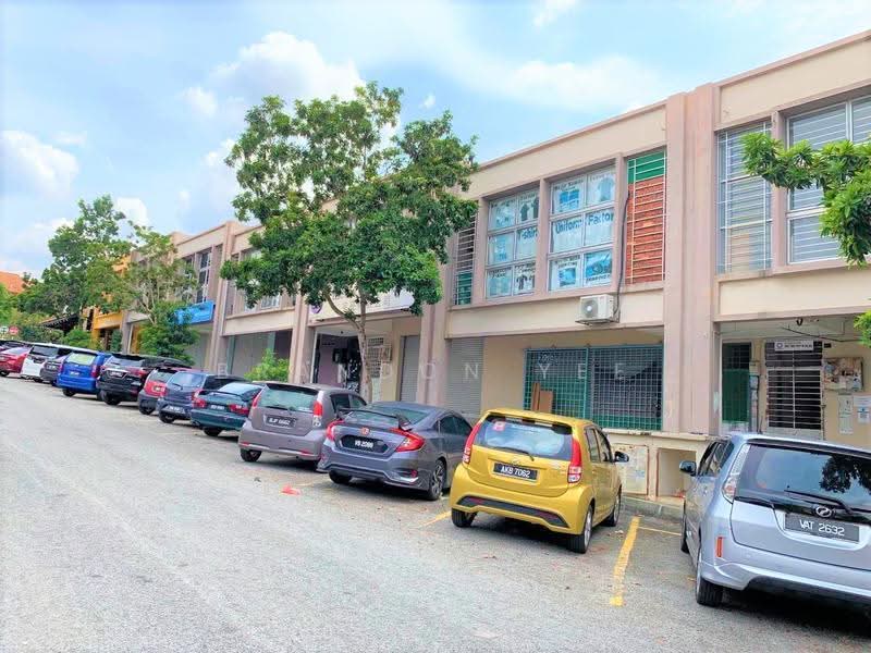 Shop for Rent in Bandar Putra Permai (Seri Kembangan) - Brandon Yee - Exterior - PropertyGuru.com.my
