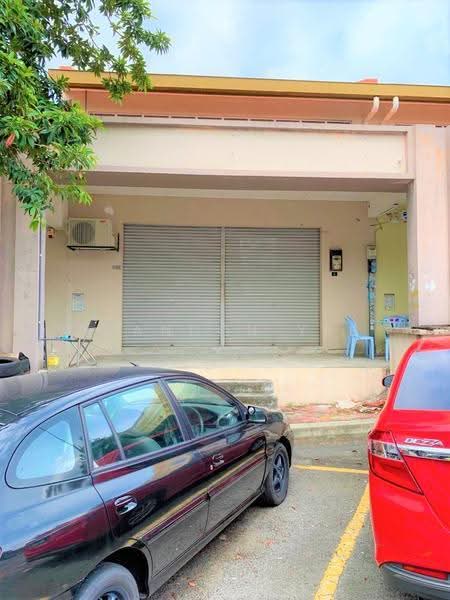 Shop for Rent in Bandar Putra Permai (Seri Kembangan) - Brandon Yee - Exterior - PropertyGuru.com.my