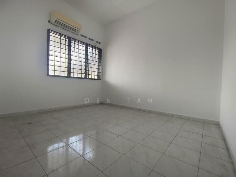 1-storey Terraced House for Sale in Taman Universiti (Skudai) - Iden Tan - Interior - PropertyGuru.com.my