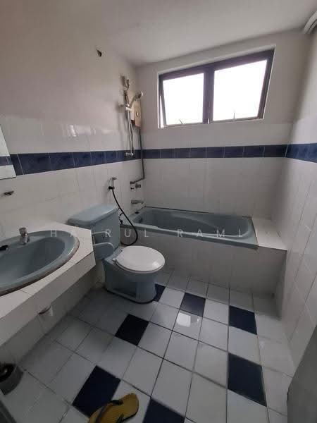 Condominium for Sale at Chancellor - Hairul Ramli - Bathroom - PropertyGuru.com.my