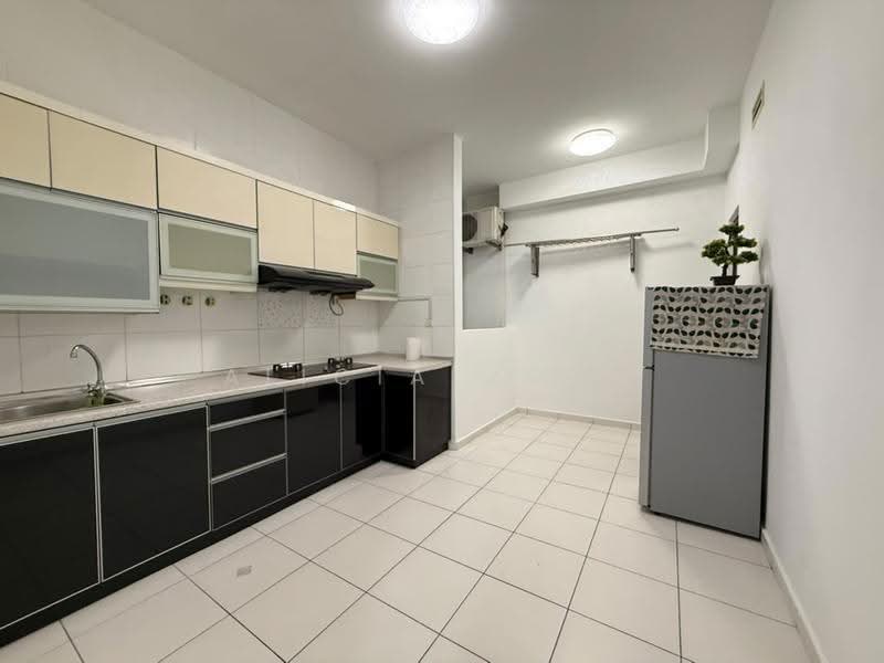 Service Residence for Sale at Sky Gardens Residences - Alicia Voon - Kitchen - PropertyGuru.com.my