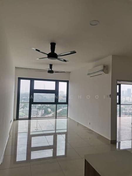 Kediaman Servis untuk Disewa di Pacific Star (Service Residence) - Jason Chooi - Living Room - PropertyGuru.com.my