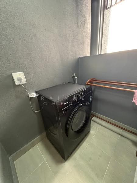 Kediaman Servis untuk Disewa di Teja @ Subang Jaya City Centre (SJCC) - Rainnee Cheong - Balcony - PropertyGuru.com.my