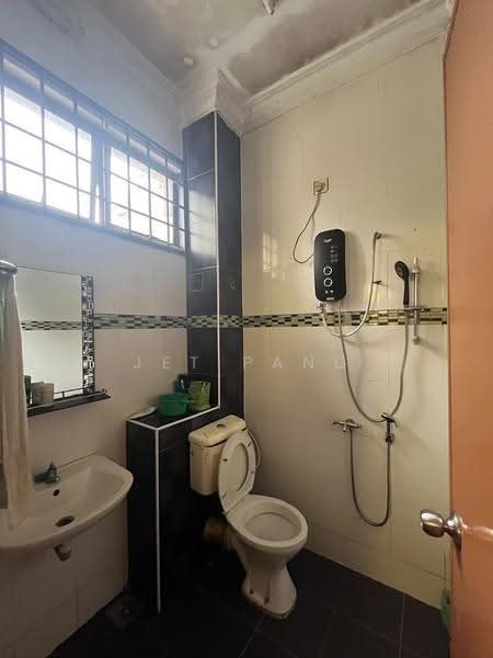 2-storey Terraced House for Sale in Permas Jaya (Johor Bahru) - Jet Pang - Bathroom - PropertyGuru.com.my