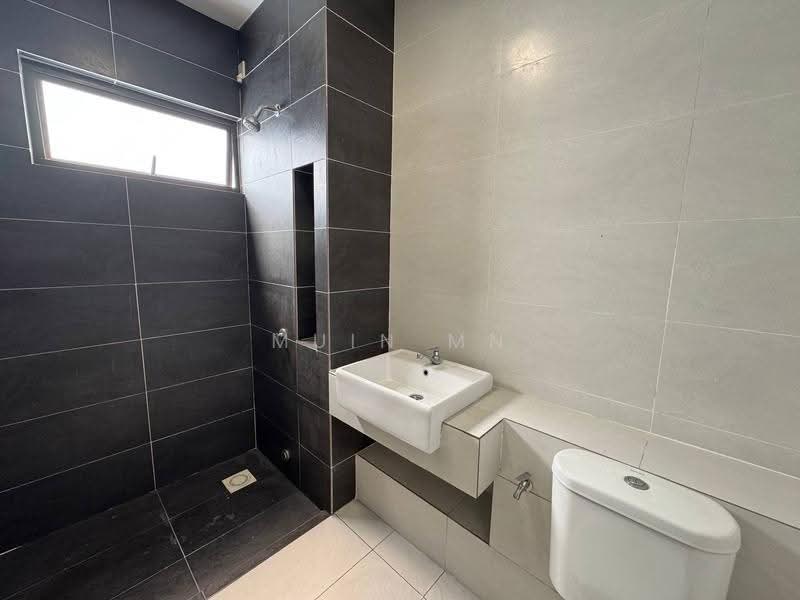 Semi-Detached House for Sale in Eco Grandeur (Puncak Alam) - Muin Mn - Bathroom - PropertyGuru.com.my
