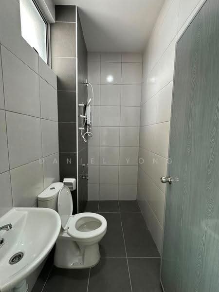1-storey Terraced House for Rent in Johor Bahru (Johor) - Daniel Yong - Bathroom - PropertyGuru.com.my