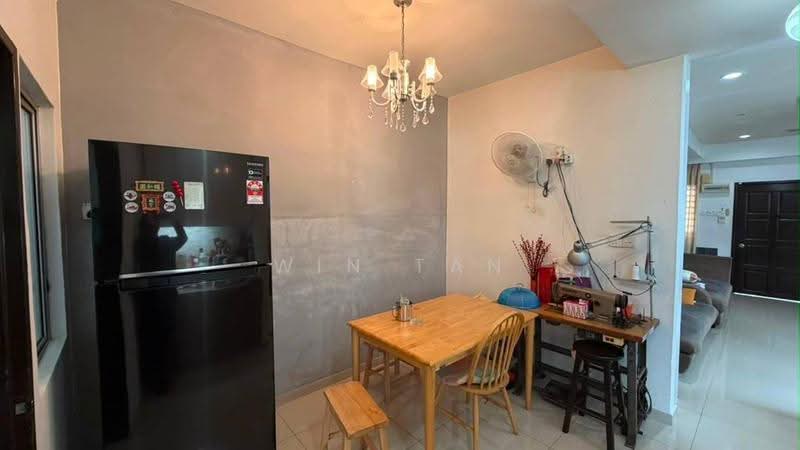 2-storey Terraced House for Sale in Taman Setia Indah (Tebrau) - Win Tan - Dining Room - PropertyGuru.com.my