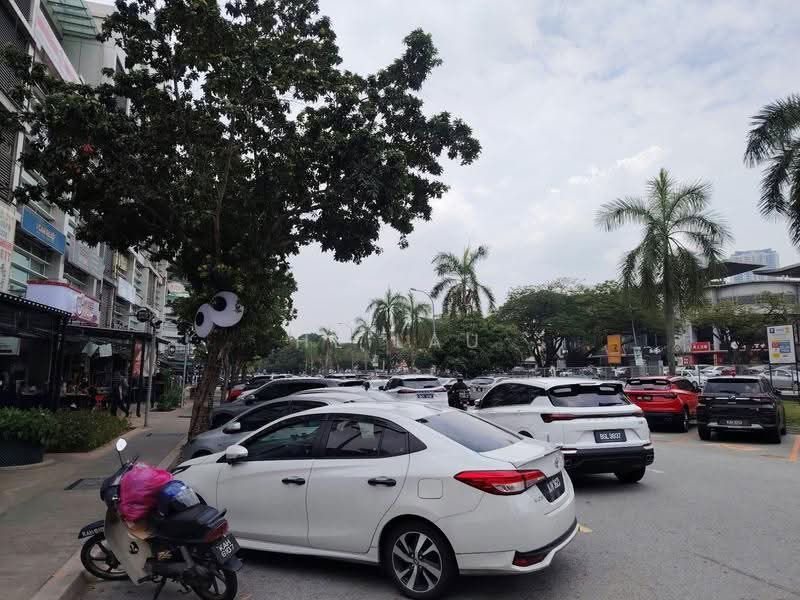 Kedai / Pejabat untuk Dijual di Puchong (Selangor) - HL Lau - Exterior - PropertyGuru.com.my