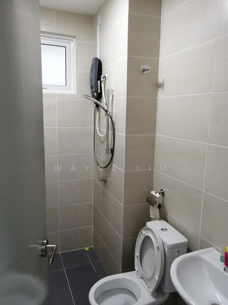 Condominium for Rent at Iris Residence - Wayne Lim - Bathroom - PropertyGuru.com.my
