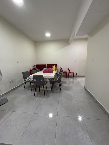 Semi-Detached House for Rent in Taman Pelangi Heights (Mantin) - Wayne Lim - Dining Room - PropertyGuru.com.my