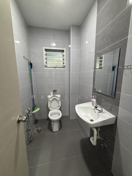 Semi-Detached House for Rent in Taman Pelangi Heights (Mantin) - Wayne Lim - Bathroom - PropertyGuru.com.my