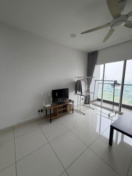 Condominium for Rent at Paraiso Residence @ The Earth - Tee Bee Yong - Living Room - PropertyGuru.com.my