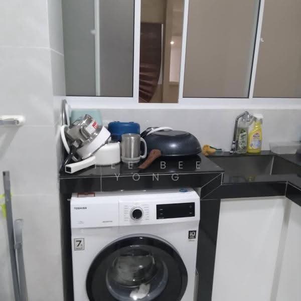 Condominium for Rent at Paraiso Residence @ The Earth - Tee Bee Yong - Kitchen - PropertyGuru.com.my