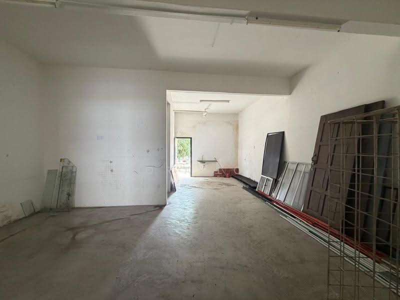 Shop / Office for Rent in Taman Kota Masai (Pasir Gudang) - Cora Loh - Interior - PropertyGuru.com.my