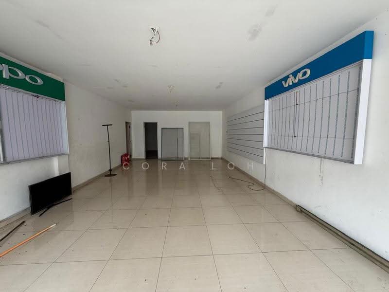 Shop / Office for Rent in Taman Kota Masai (Pasir Gudang) - Cora Loh - Interior - PropertyGuru.com.my