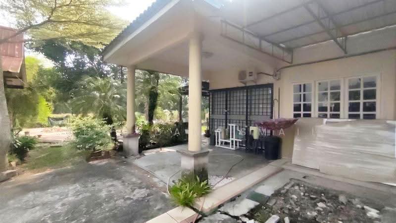 1-storey Terraced House for Sale in Banting (Selangor) - Shahidan Ismail - Exterior - PropertyGuru.com.my