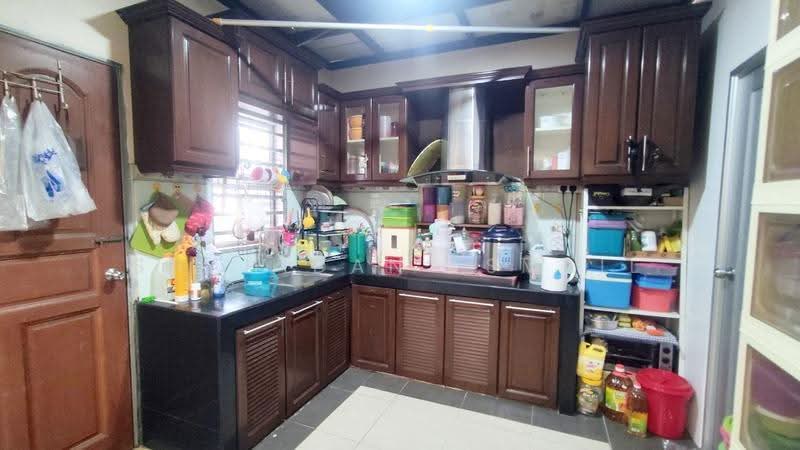 1-storey Terraced House for Sale in Banting (Selangor) - Shahidan Ismail - Kitchen - PropertyGuru.com.my