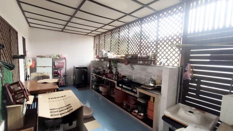 1-storey Terraced House for Sale in Banting (Selangor) - Shahidan Ismail - Kitchen - PropertyGuru.com.my