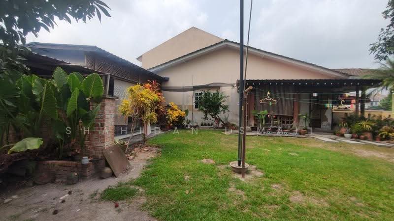 1-storey Terraced House for Sale in Banting (Selangor) - Shahidan Ismail - Exterior - PropertyGuru.com.my