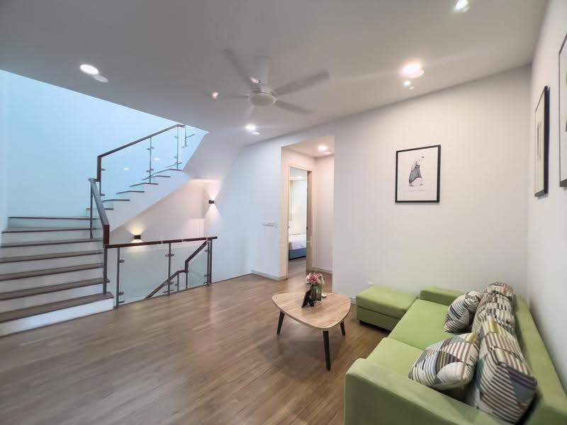 Kediaman Servis untuk Dijual di Tropical Villa - Jeff Cheah - Living Room - PropertyGuru.com.my